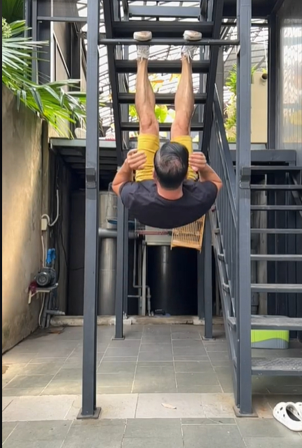 Hiện tại của vua cá Koi”: Thu nhập chỉ đủ sống sau khi để hết tài sản lại cho vợ cũ, vợ mới chia tay online”-5