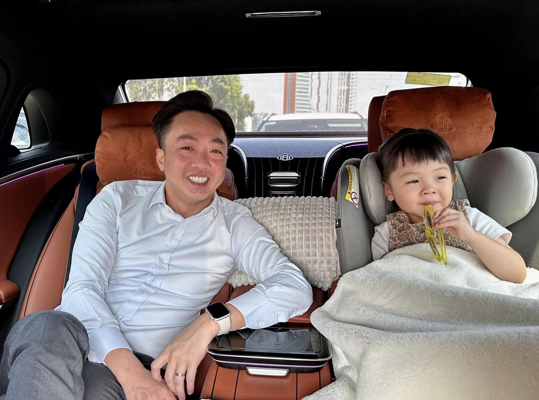 Con gái Cường Đô La nhí nhố, được nhận xét gương mặt giống hệt Đàm Thu Trang hồi nhỏ-5