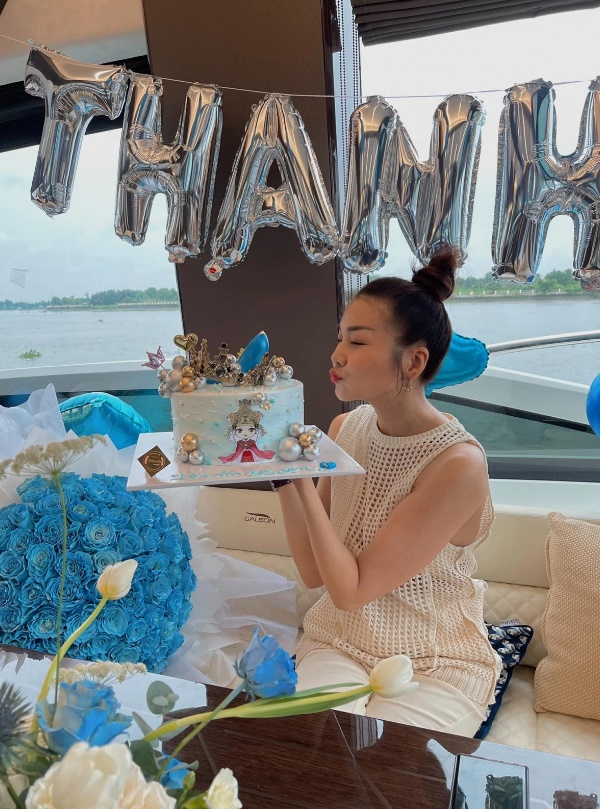 Thanh Hằng ở tuổi 40: Trẻ và nữ tính nhờ chịu khó chống lão hóa bằng 3 thức uống-3