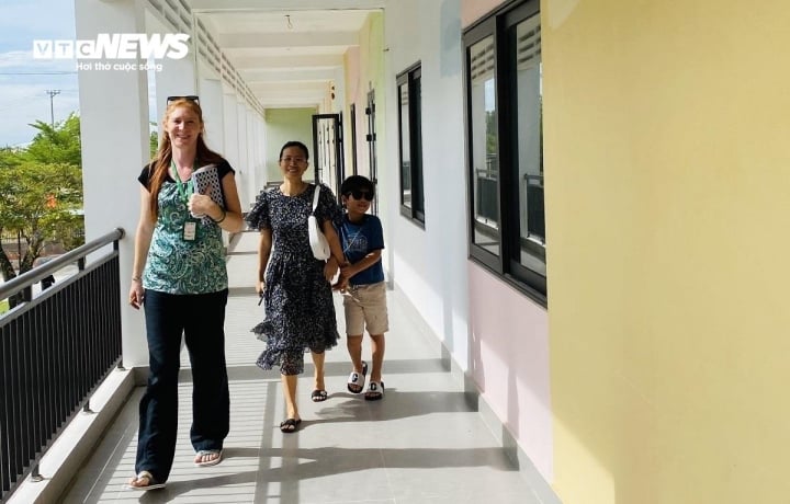 Trường quốc tế ôm 14 tỷ đóng cửa: Lác đác học sinh đến điểm trường mới-2