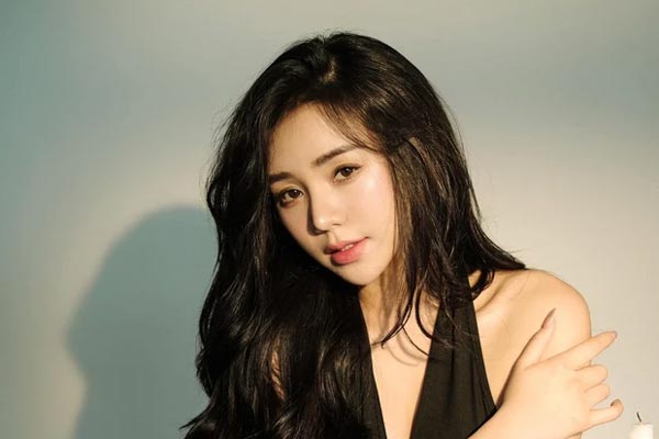 Tham khảo Quỳnh Kool 10 cách mặc quần ống rộng trẻ trung, tôn dáng-11