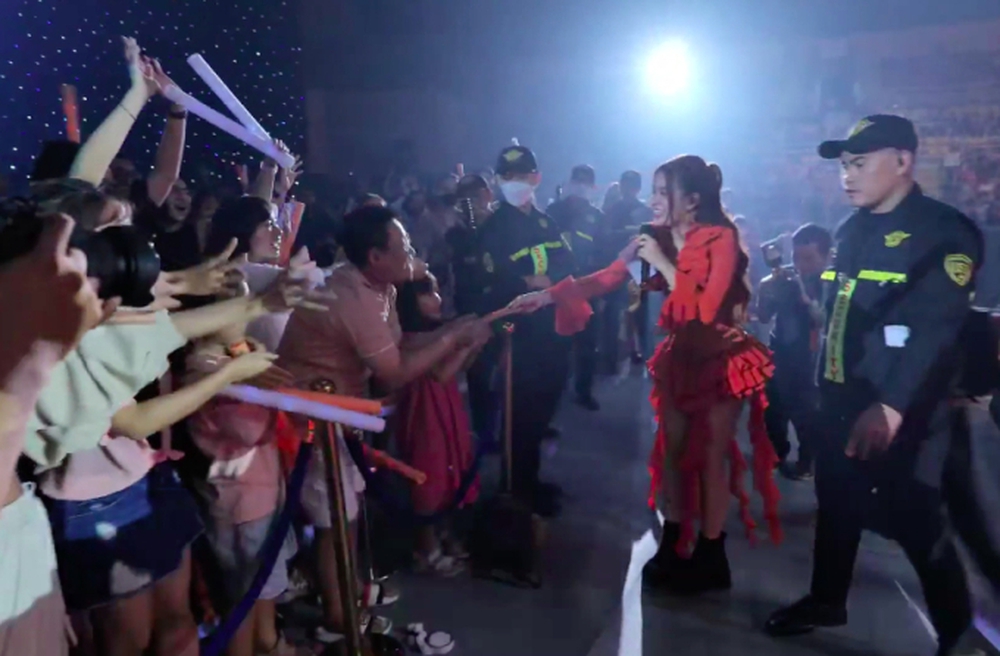 Tình hình bán vé concert của Hoàng Thùy Linh: Chưa sold-out bất kì hạng vé nào-3