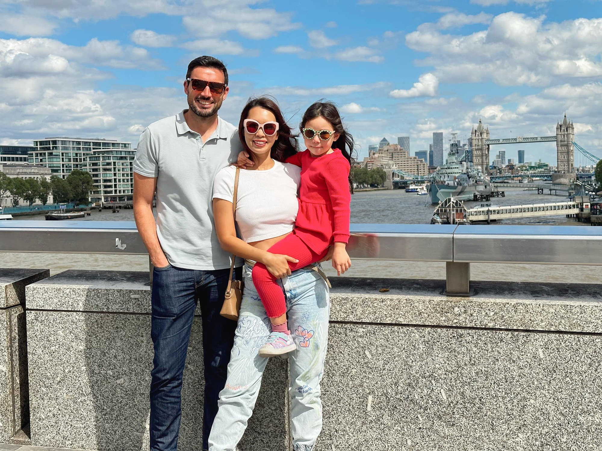 Siêu mẫu Hà Anh khẳng định khó cân bằng sự nghiệp và gia đình, quyết định lựa chọn ưu tiên hàng đầu là con gái-9