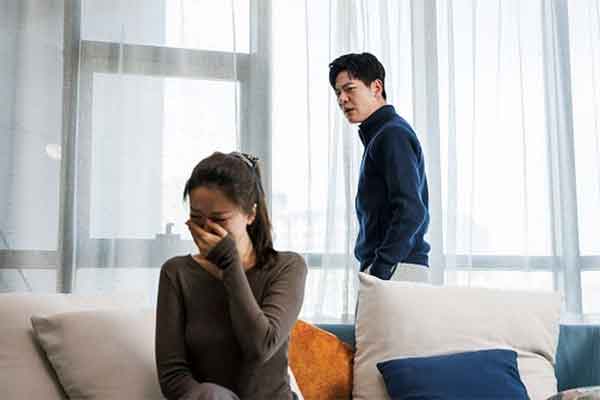 Nhờ tờ đơn ly hôn từ 3 năm trước mà tôi biết bí mật của chồng-2