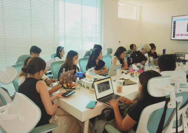 Hoàng Thuỳ Linh và ekip họp rất căng giữa lùm xùm phát ngôn-2