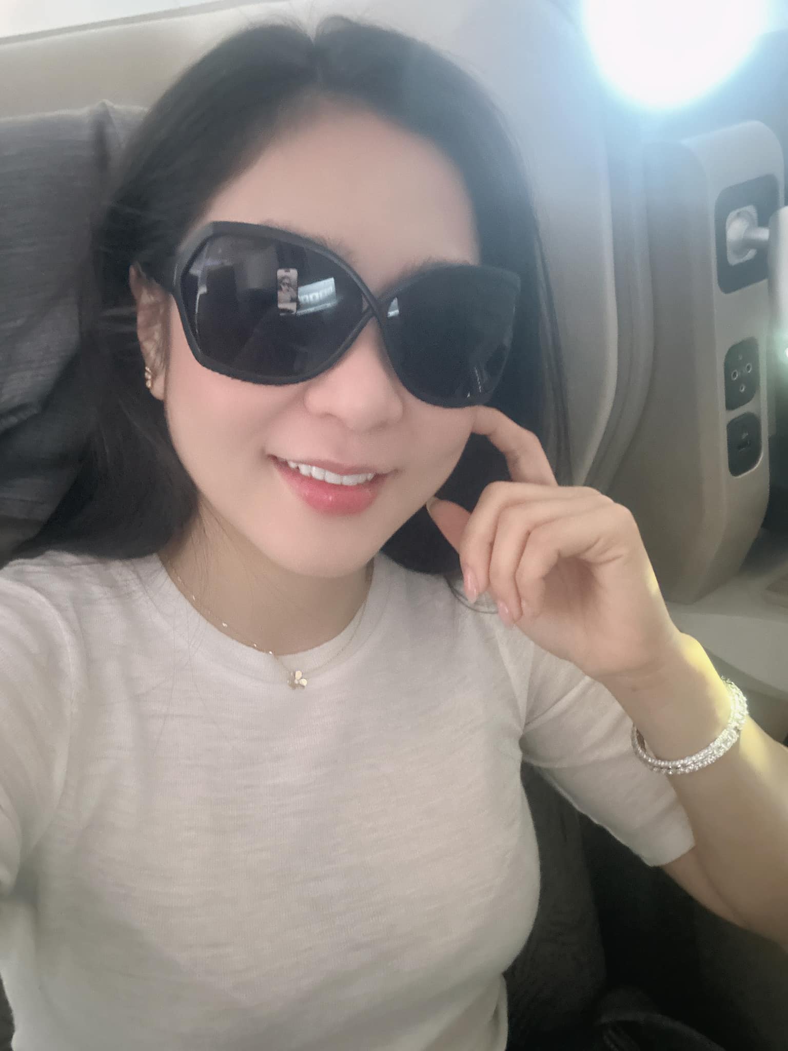 Hình ảnh đời thường của Hà Thanh Xuân trong gần 1 năm ly thân: Mặt mộc vợ cũ vua cá Koi gây chú ý-2