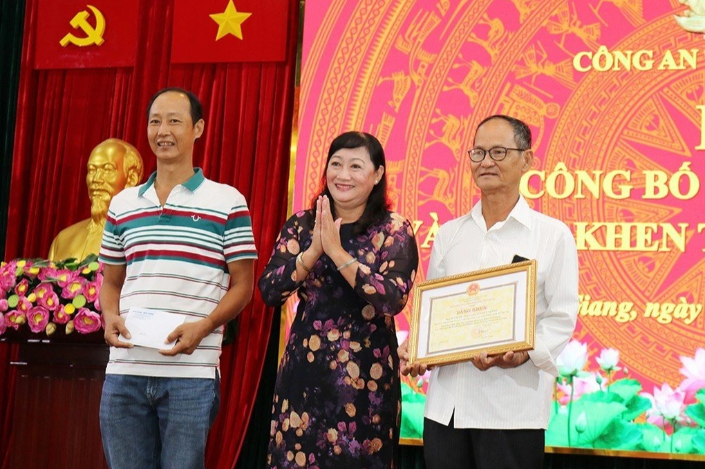 Bé 4 tuổi bị người yêu cũ của mẹ ném xuống sông: Đừng bỏ con chú ơi-2