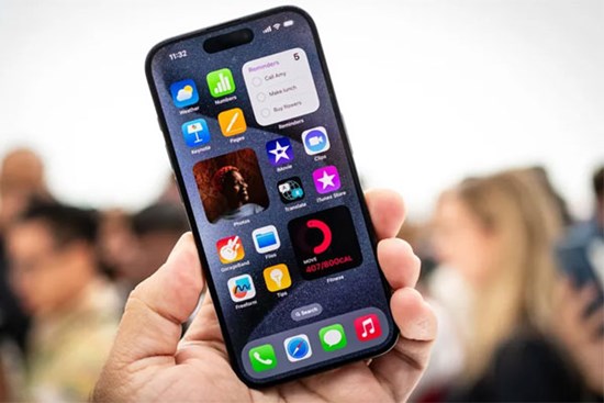 Ảnh thực tế iPhone 15 Pro và 15 Pro Max cao cấp nhất lịch sử Apple