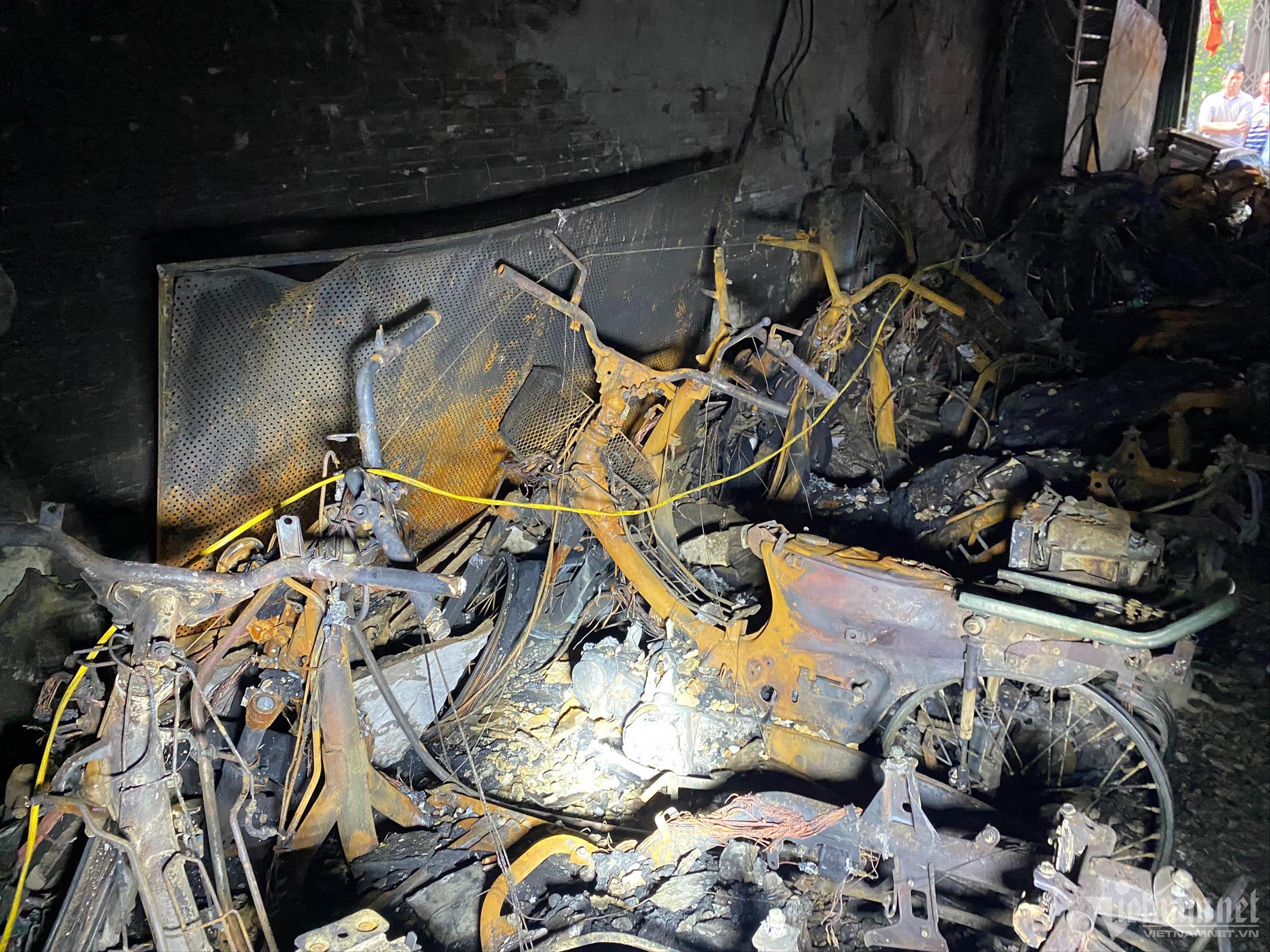 Hà Nội: Hiện trường vụ cháy chung cư mini 150 người ở tại Khương Hạ-2