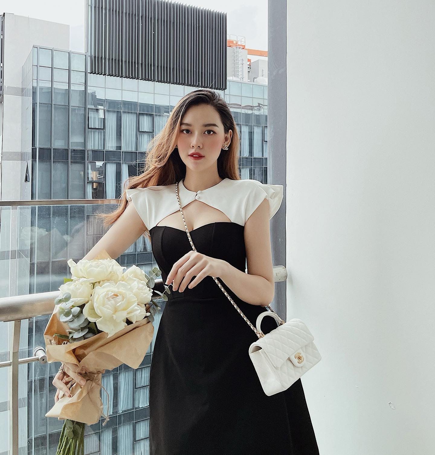 Diện trang phục màu trung tính trẻ trung, sang xịn mịn như Á hậu Tường San-9