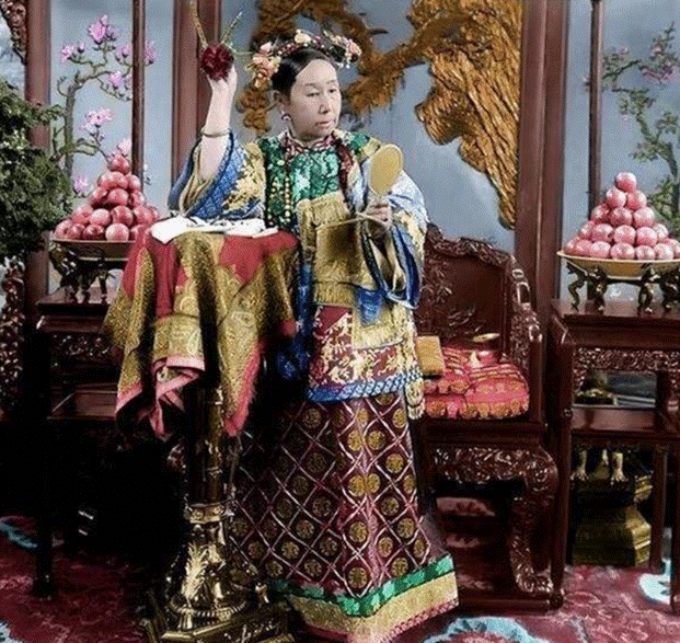 Loạt ảnh hiếm cách đây hơn 100 năm: Cận cảnh đôi giày dễ ngã” trị giá hơn 460 tỷ đồng của Từ Hi Thái hậu-2