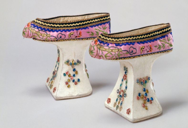 Loạt ảnh hiếm cách đây hơn 100 năm: Cận cảnh đôi giày dễ ngã” trị giá hơn 460 tỷ đồng của Từ Hi Thái hậu-7