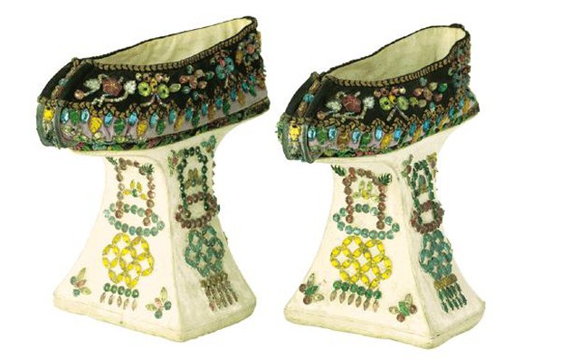 Loạt ảnh hiếm cách đây hơn 100 năm: Cận cảnh đôi giày dễ ngã” trị giá hơn 460 tỷ đồng của Từ Hi Thái hậu-9