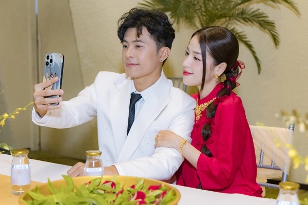 Full HD màn cầu hôn 800 triệu của Gin Tuấn Kiệt - Puka: Đàng gái hỏi 2 câu gây bất ngờ, dàn sao Vbiz quy tụ-8