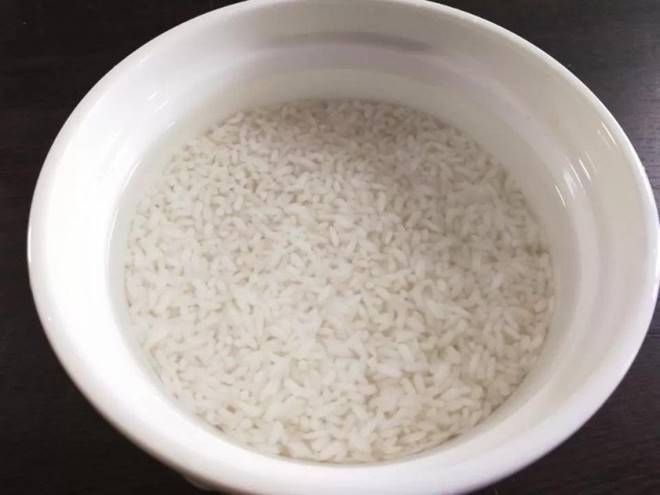 Sườn không xào chua ngọt nữa, đem hấp với thứ này được món 2 trong 1 ăn vừa ngon lại no căng không cần cơm-1