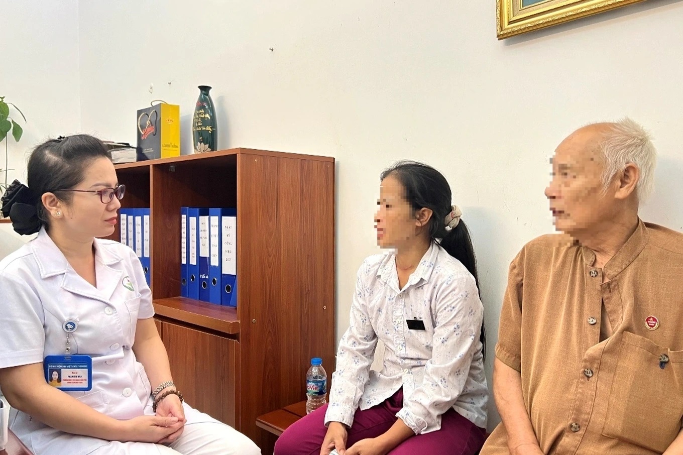 Người vợ ung thư hiến tim, gan và hai thận của chồng cứu nhiều bệnh nhân-1