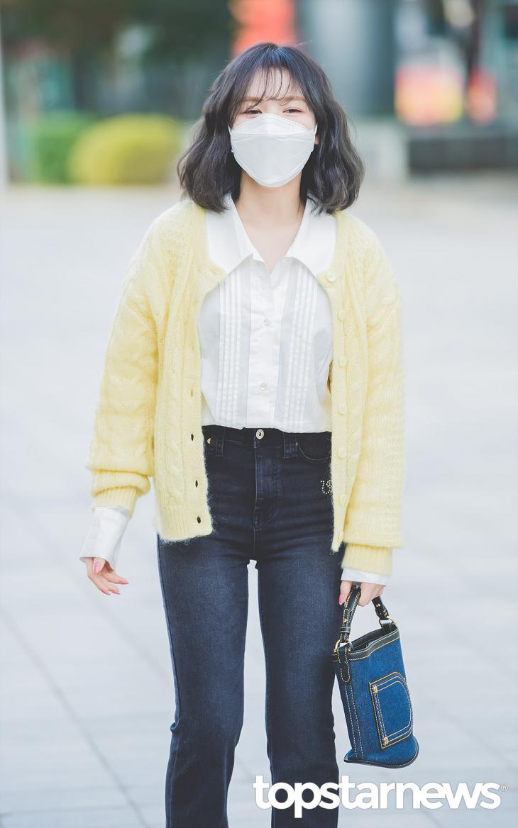 Wendy gợi ý 10 cách diện đồ trẻ trung cho nàng tóc ngắn-7