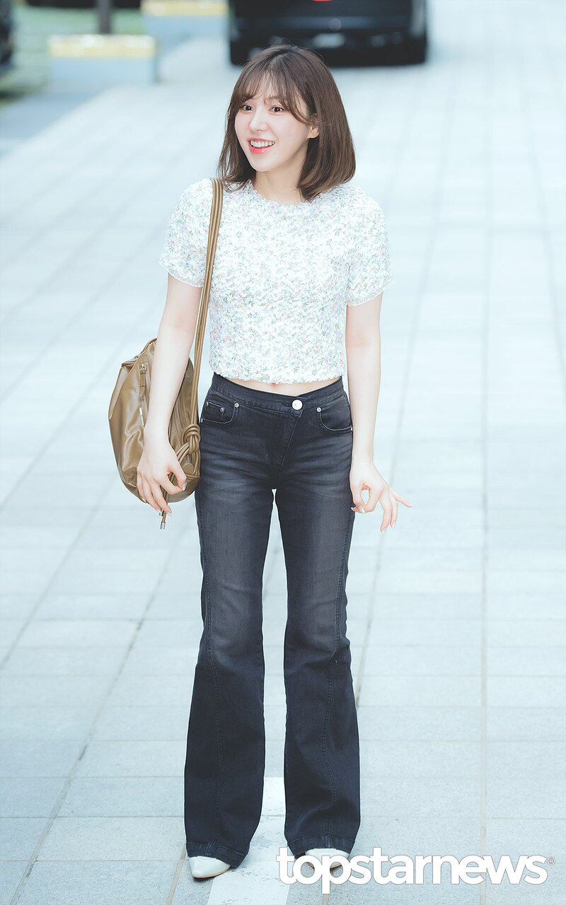 Wendy gợi ý 10 cách diện đồ trẻ trung cho nàng tóc ngắn-9