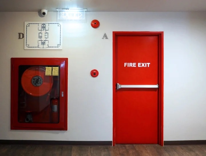 Vì sao cửa thoát hiểm chống cháy ở chung cư luôn phải đóng?-3