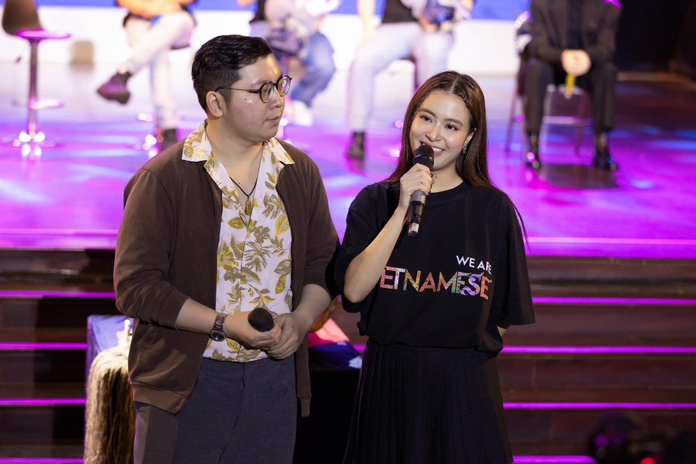 Ai đứng sau Hoàng Thùy Linh?-2