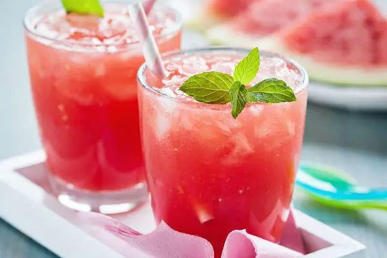 5 loại nước ép dưỡng trắng da, làm mượt tóc