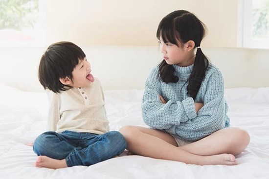 Cách nuôi dạy này khiến những đứa trẻ có xu hướng tự ti và ích kỷ khi lớn lên