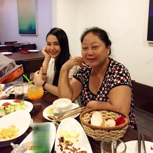 Vợ trẻ Tuấn Hưng sống chung thuận hòa với mẹ chồng nhờ một bí quyết trong tay người chồng-4
