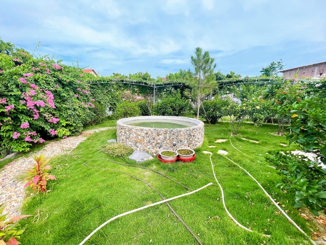 Phản diện đang hot: Lên phim báo nhà, ngoài đời tặng bố mẹ cơ ngơi rộng 900m2, vườn đẹp như công viên-9