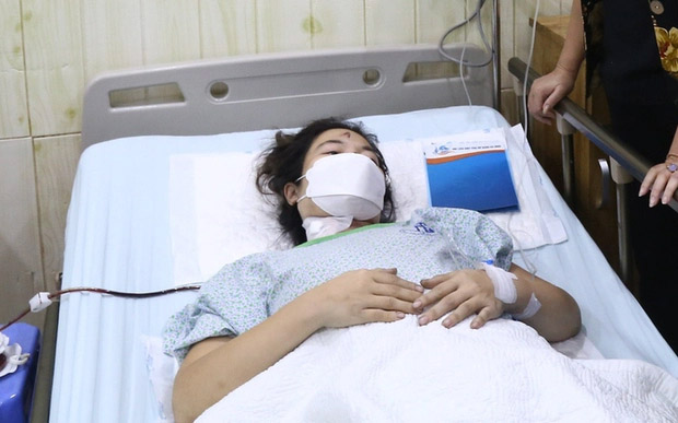 Người phụ nữ kể lại khoảnh khắc nhảy từ tầng 3 chung cư mini: Không nhảy thì cũng chết-1