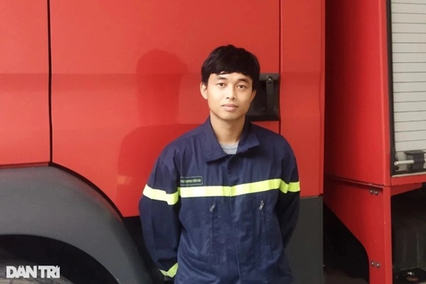 Người nhện cứu 10 người thoát khỏi vụ cháy chung cư mini ở Hà Nội-4