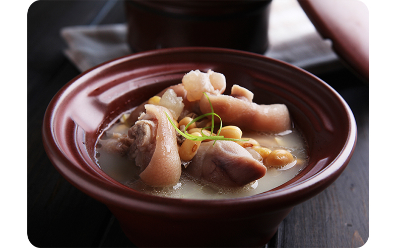 Cách nấu món canh móng giò hầm đậu nành tốt cho sức khỏe và sắc đẹp-5