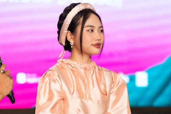 Nghệ sĩ Việt dời ngày ra mắt sản phẩm, hủy show để tỏ lòng thương tiếc nạn nhân vụ cháy chung cư mini