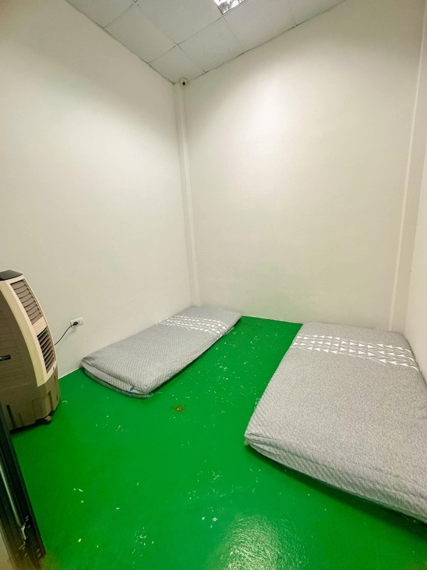 Cải tạo nhà làm chỗ ở, nấu nướng 3 bữa/ ngày miễn phí cho nạn nhân vụ cháy chung cư mini: Có người gọi đến chỉ khóc”-3