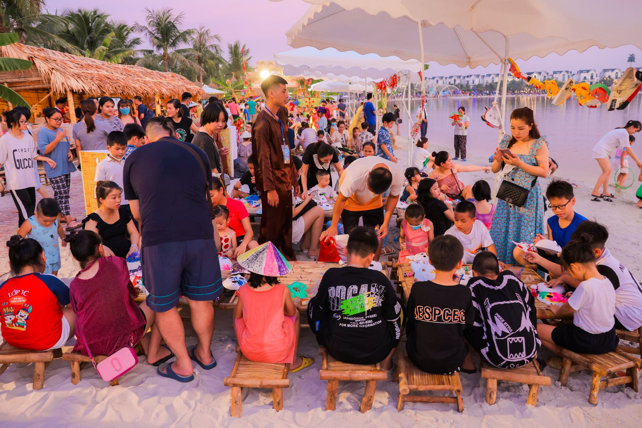 Sức hút của ‘quận trung tâm’ sầm uất ở khu đông Hà Nội-1