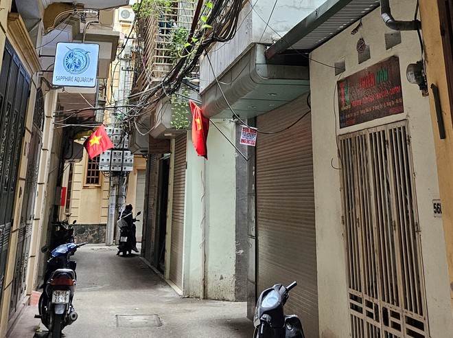 Cận cảnh công trình nhiều vi phạm khác của chủ chung cư mini bị cháy: Chuồng cọp kín bưng, nằm sâu trong ngõ nhỏ-7