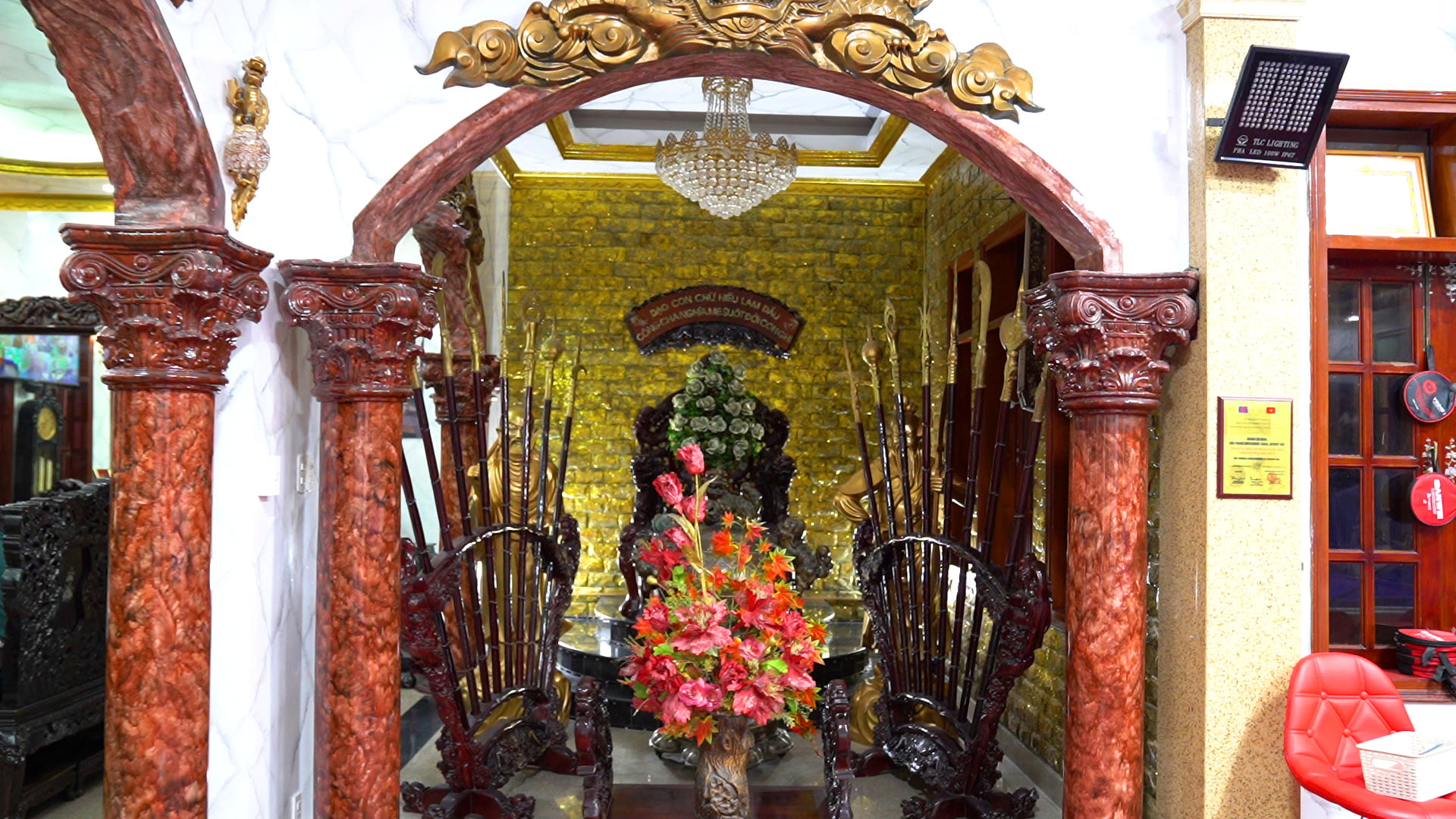 Biệt thự siêu đắt đỏ mang mầu sắc bí ẩn của danh ca từng từ chối nhận 1,2 tỷ của một gia đình-13