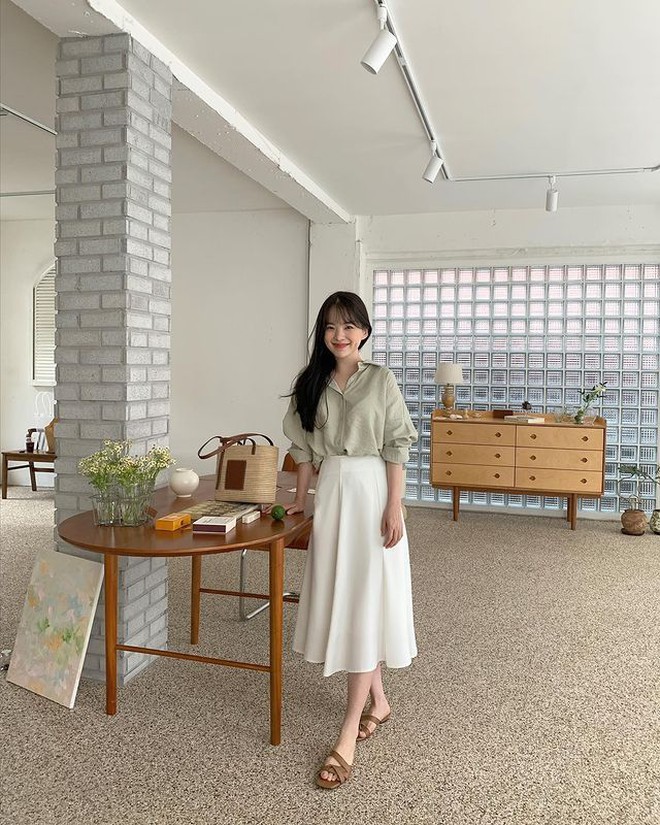 5 kiểu áo rất hợp để phối cùng chân váy dài-13