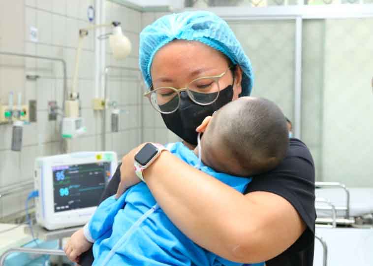 5 nạn nhân vụ cháy chung cư ở Khương Hạ vẫn trong tình trạng nặng, nguy kịch-1