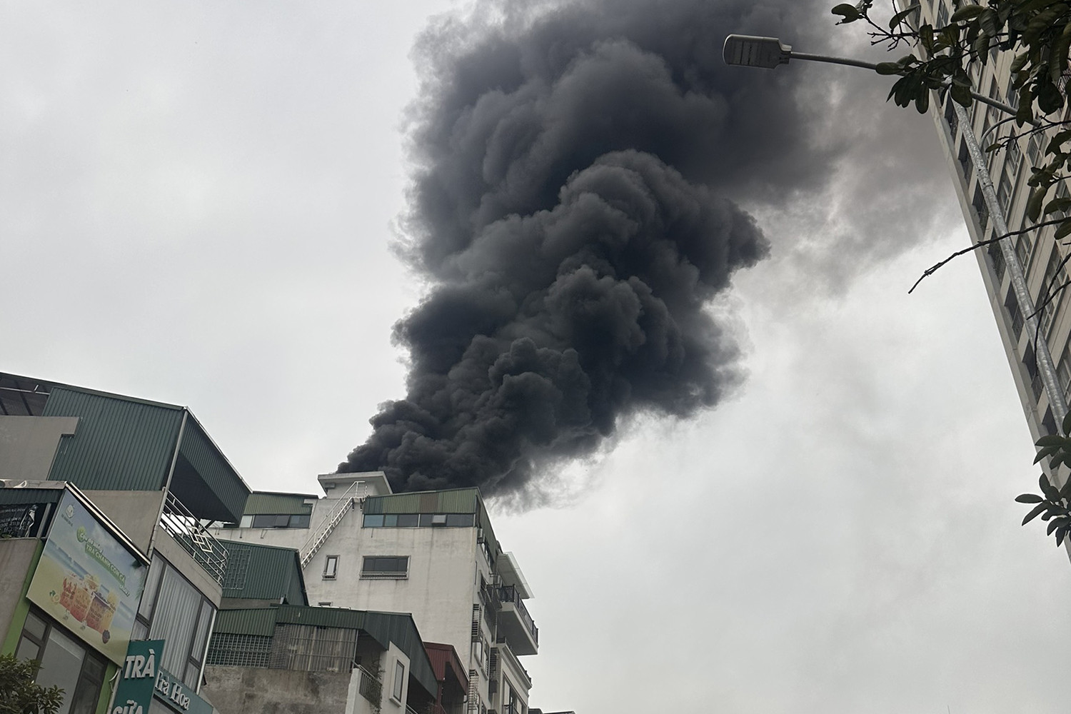 Hà Nội: Cháy nhà cao tầng ở quận Thanh Xuân-1