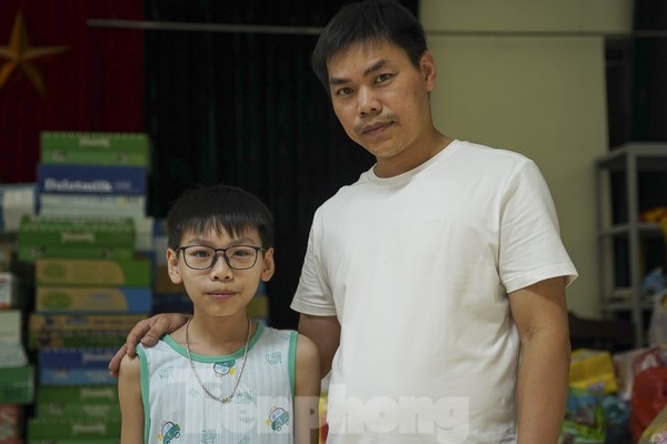 Bé trai 10 tuổi thoát nạn vụ cháy chung cư mini nhờ kỹ năng ở trường học-1