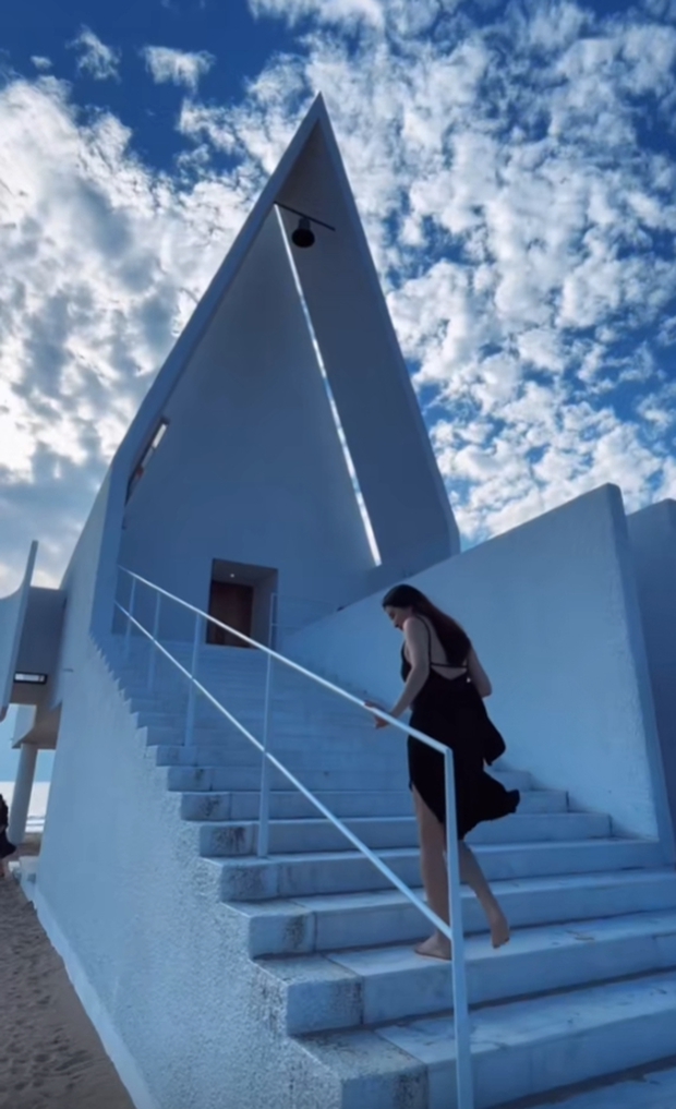 Cuộc sống trong mơ của cô vợ bị chồng bỏ, tự mua nhà 67 tỷ, sống thoải mái không cần đàn ông-2