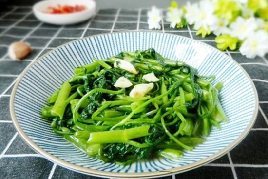 Loại gia vị đặc biệt tạo nên món rau muống xào giòn thơm mà nhiều người chưa biết