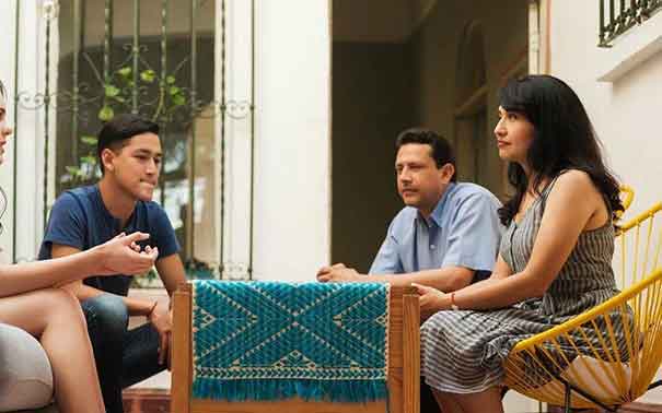 Không ngờ 6 tháng em tôi đi làm là do bố tôi bỏ tiền túi ra trả lương-1