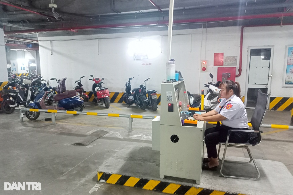 Nhiều chung cư cấm sạc xe qua đêm, có nơi cấm luôn... xe điện-1