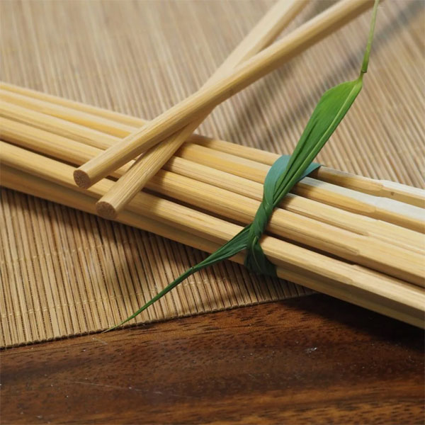 Đừng ăn cơm bằng loại bát đũa này nếu không muốn bệnh ung thư tìm đến-3