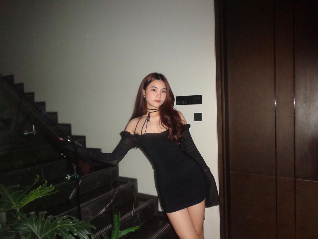 Con gái út của Quyền Linh gây bất ngờ với hình ảnh quyến rũ ở tuổi 15-3