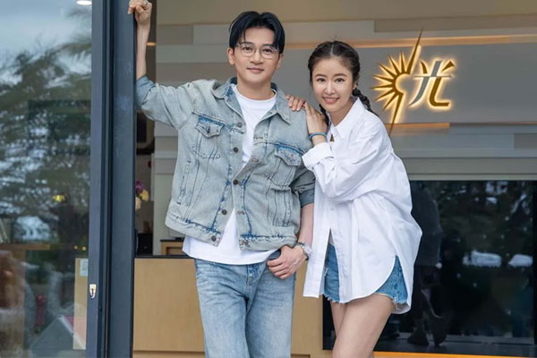 Ngũ A Ca” Tô Hữu Bằng hội ngộ Hạ Tử Vy” Lâm Tâm Như, nhìn ngoại hình hiện tại không ai tin đã 50 tuổi-1