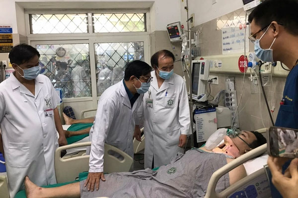 Hà Nội: 5 người thoát khỏi căn chung cư cháy lúc rạng sáng-3