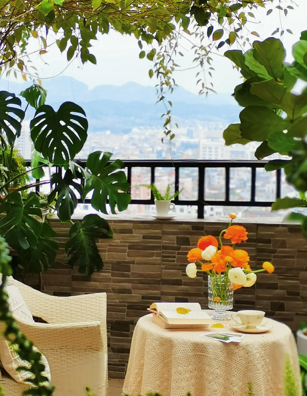 Cô gái mang cỏ lên trồng ở sân thượng, mùa hè không cần phải ra công viên vẫn có chỗ picnic siêu xinh-19