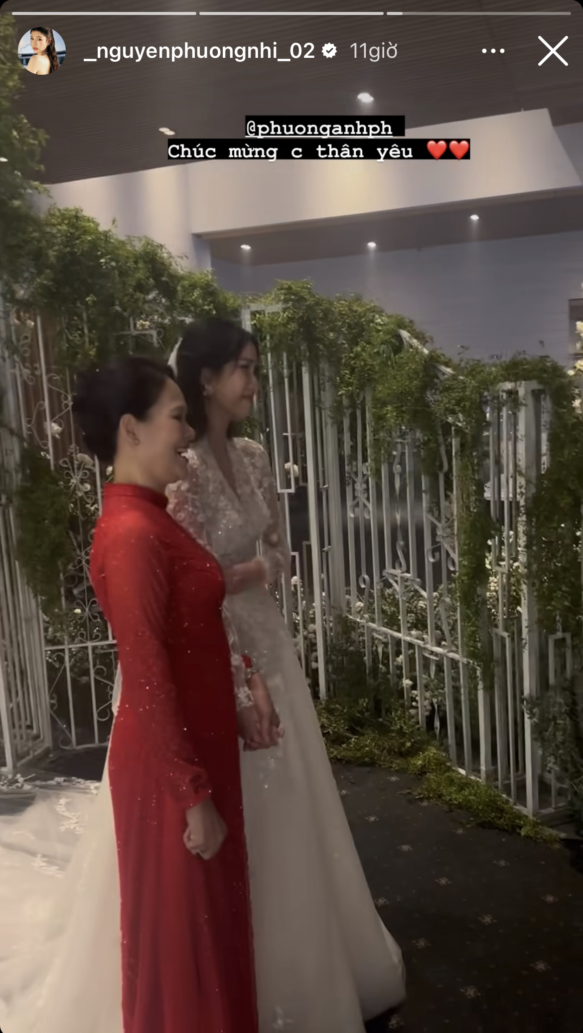 Tiệc tối hôn lễ Á hậu Phương Anh: Cô dâu rơi nước mắt khi vào lễ đường, lộ 1 chi tiết cực tinh tế-3